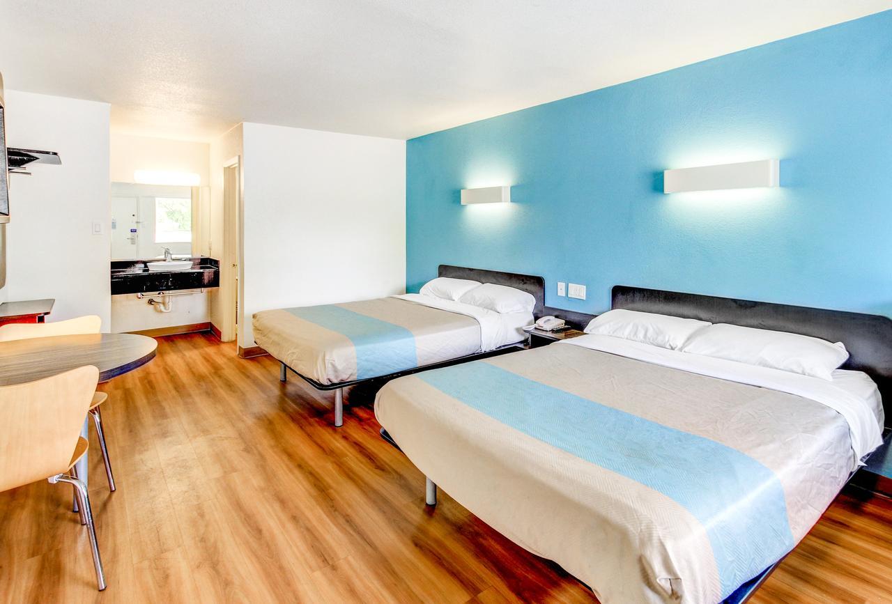 Motel 6 Waco - Lacy Lakeview Bellmead Eksteriør bilde