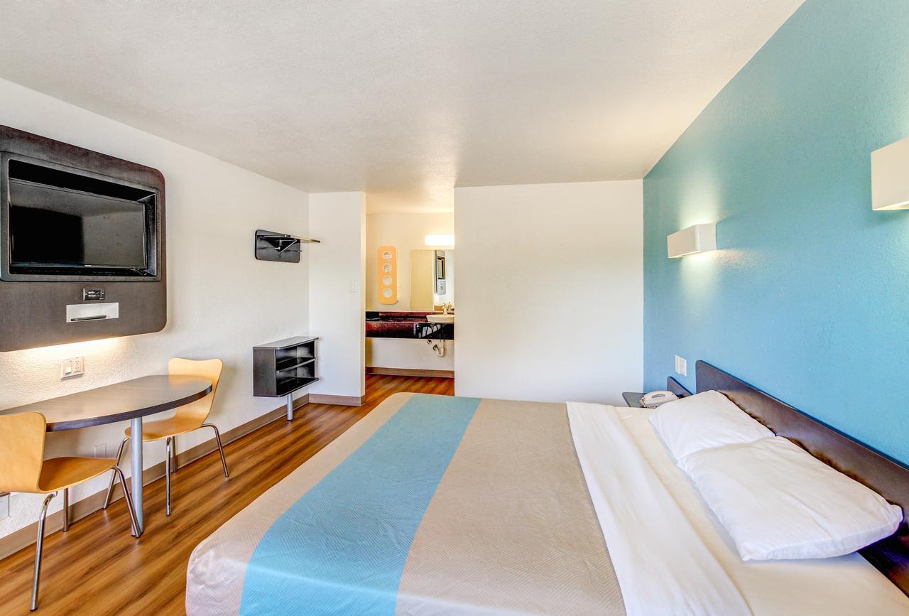 Motel 6 Waco - Lacy Lakeview Bellmead Eksteriør bilde