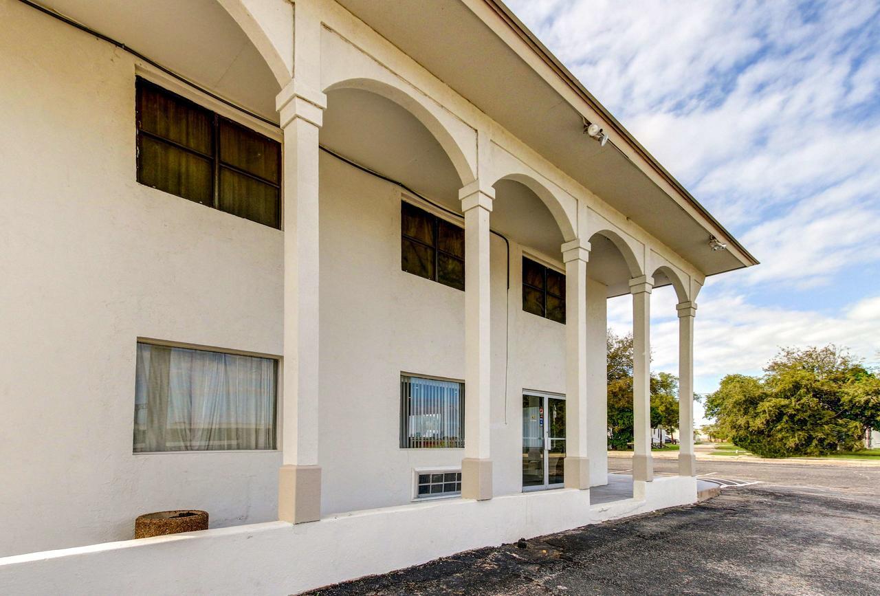 Motel 6 Waco - Lacy Lakeview Bellmead Eksteriør bilde